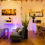 Long Island, Rue Carnot Proche Appartement